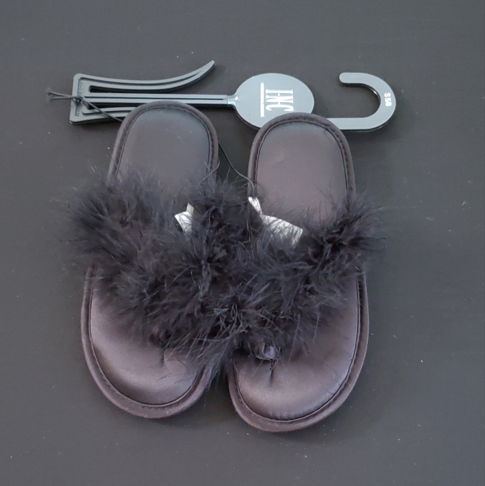 I.N.C Women's Black Slippers. Size Small 5/6